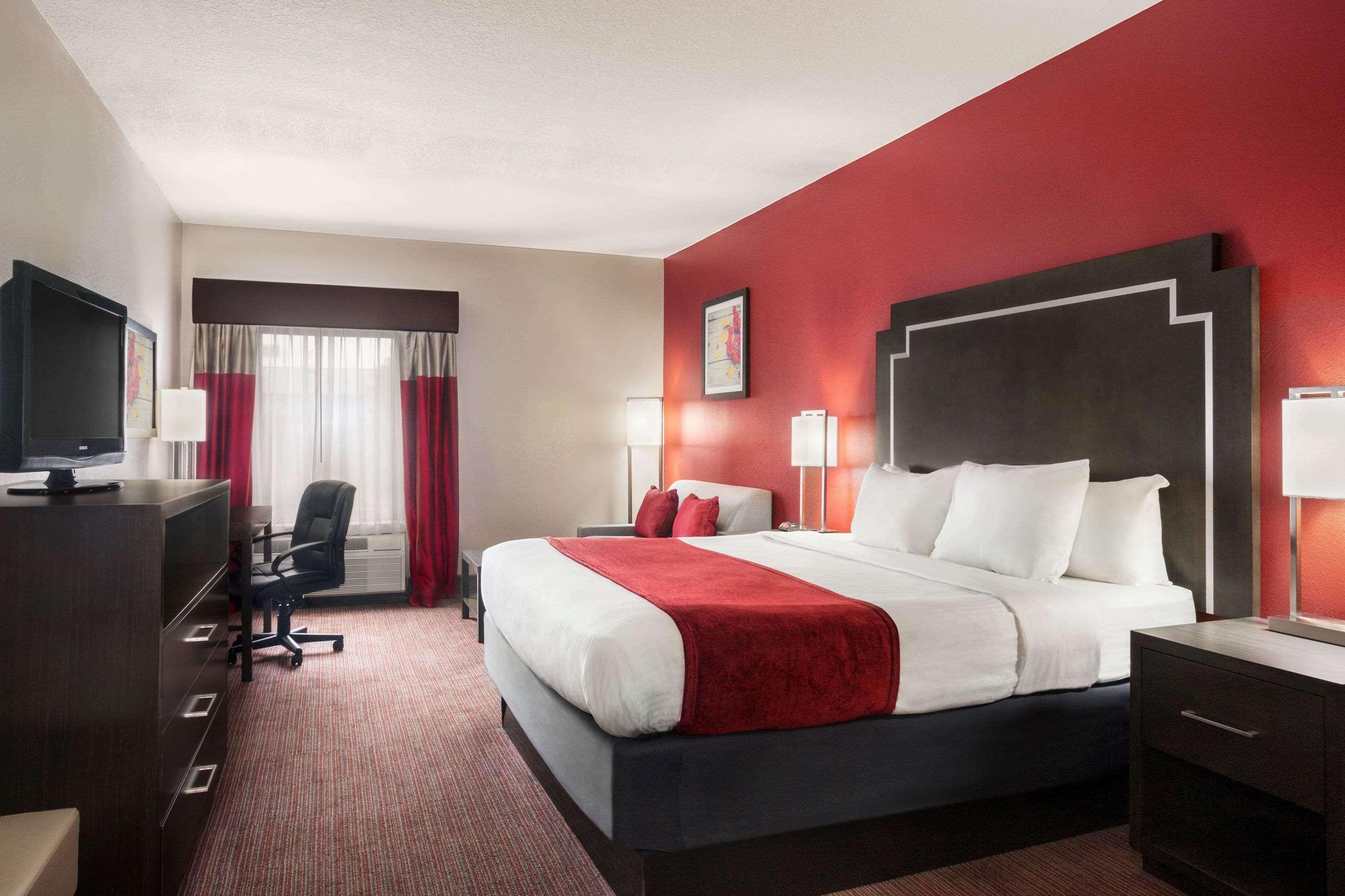 Days Inn & Suites By Wyndham Мерфрисборо Экстерьер фото