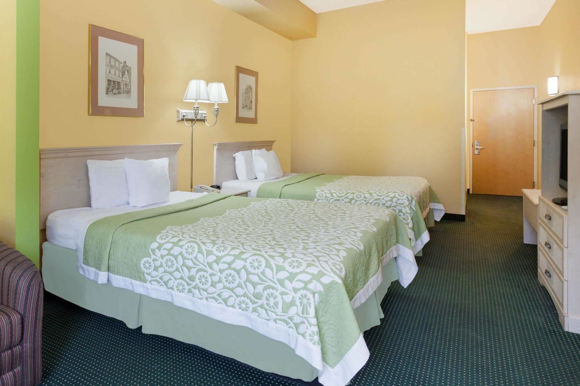 Days Inn & Suites By Wyndham Мерфрисборо Экстерьер фото