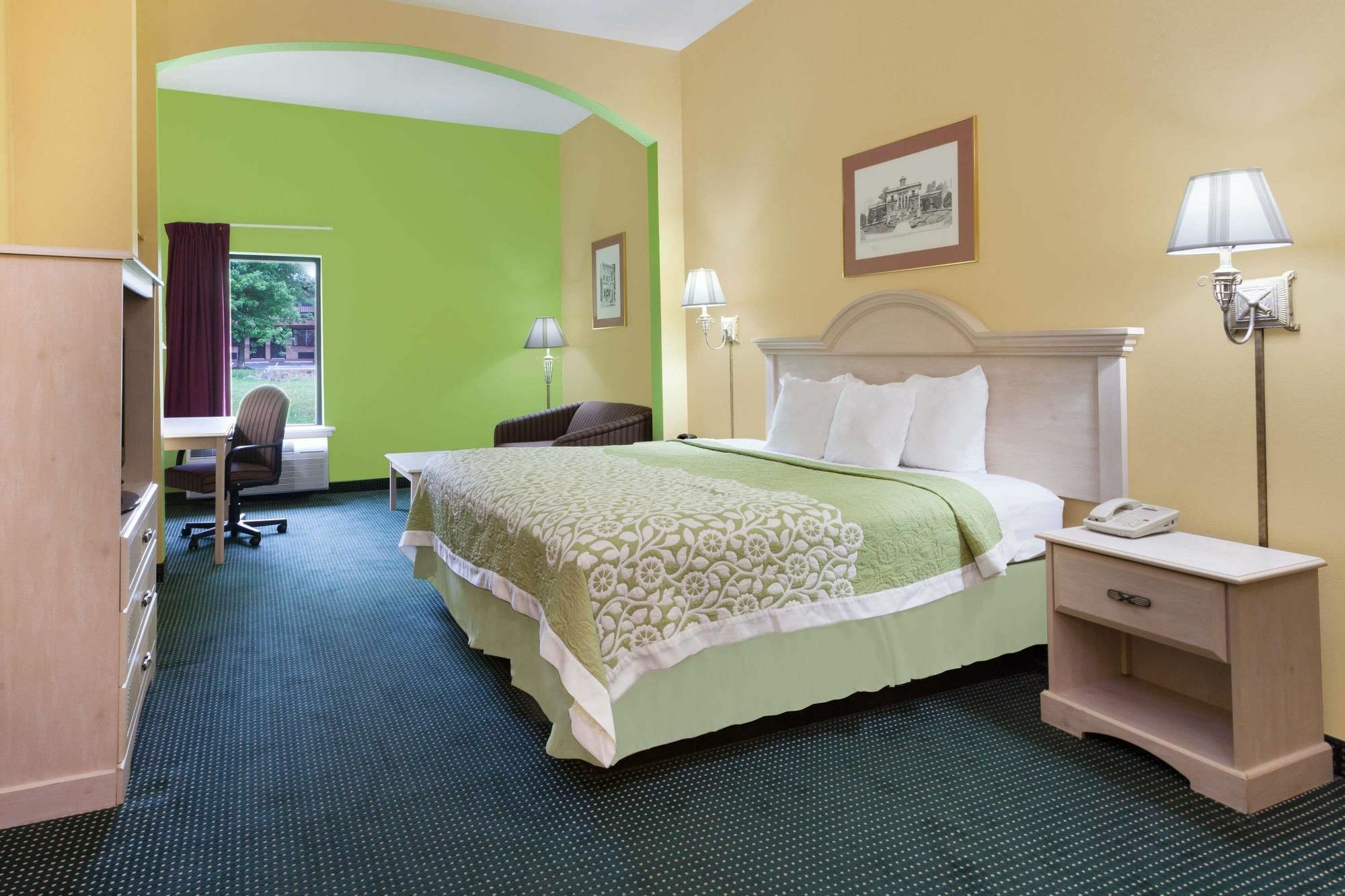 Days Inn & Suites By Wyndham Мерфрисборо Экстерьер фото