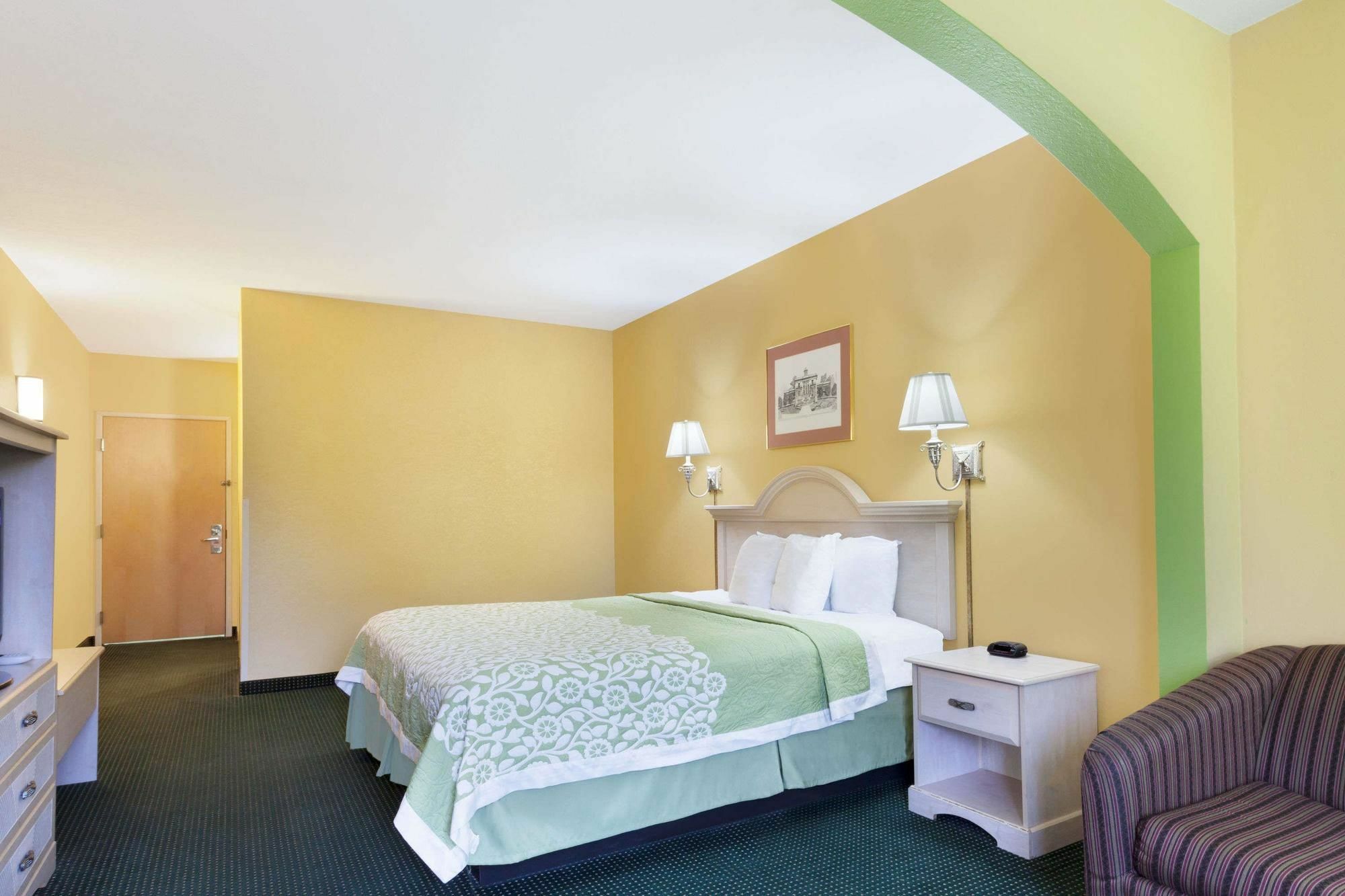 Days Inn & Suites By Wyndham Мерфрисборо Экстерьер фото